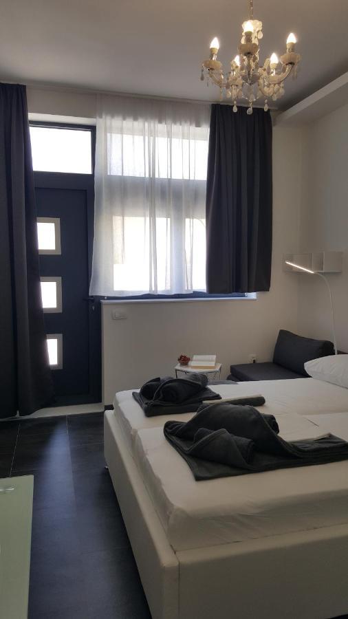 דירות מאקרסקה Grey House מראה חיצוני תמונה