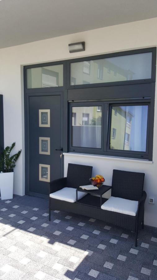 דירות מאקרסקה Grey House מראה חיצוני תמונה