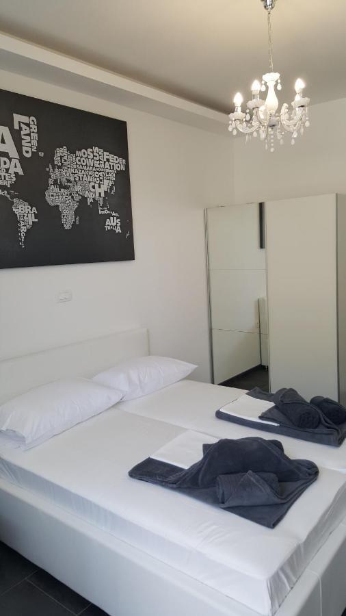 דירות מאקרסקה Grey House מראה חיצוני תמונה