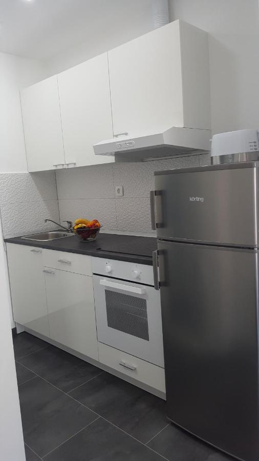 דירות מאקרסקה Grey House מראה חיצוני תמונה