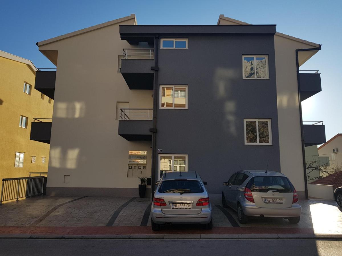דירות מאקרסקה Grey House מראה חיצוני תמונה