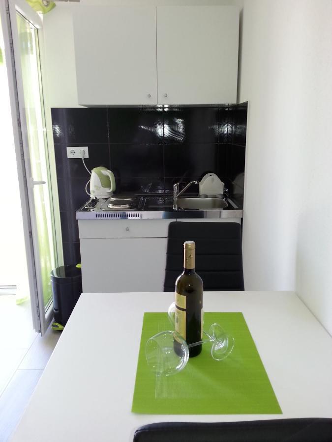 דירות מאקרסקה Grey House מראה חיצוני תמונה