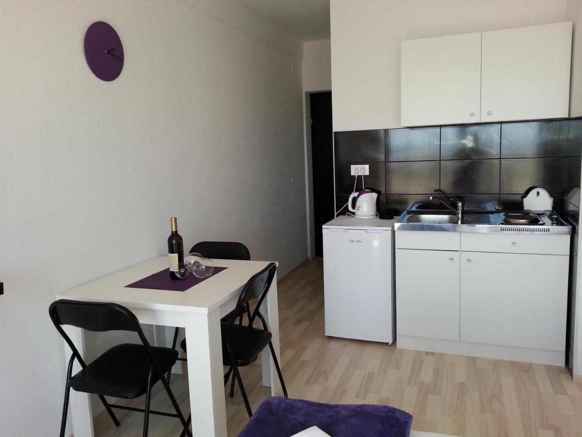 דירות מאקרסקה Grey House מראה חיצוני תמונה