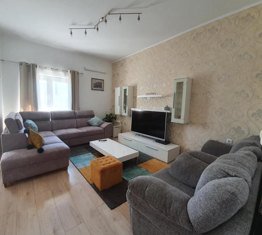דירות מאקרסקה Grey House מראה חיצוני תמונה