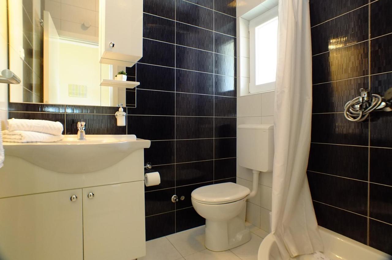 דירות מאקרסקה Grey House מראה חיצוני תמונה
