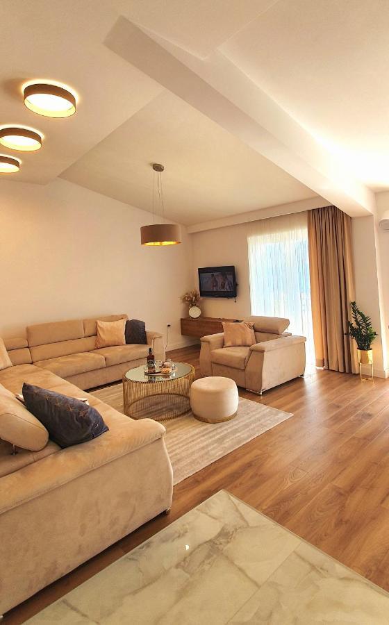 דירות מאקרסקה Grey House מראה חיצוני תמונה
