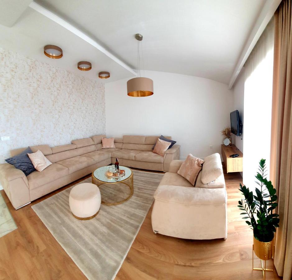 דירות מאקרסקה Grey House מראה חיצוני תמונה